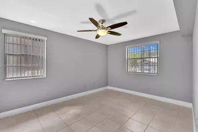 2831 N Oakland Forest Dr #113, Oakland Park, FL 33309 - Photo 9