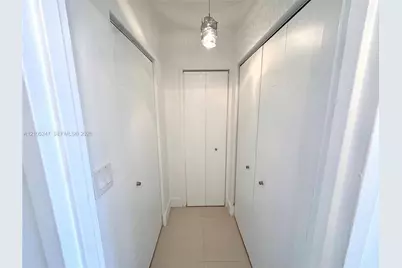 2899 Collins Ave #904, Miami Beach, FL 33140 - Photo 9