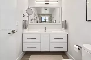 2130 Alamanda Dr, North Miami, FL 33181 - Photo 25
