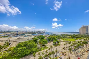 398 NE 5th St, Miami, FL 33132 - Photo 29