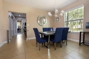 1104 SW 146th Terrace, Pembroke Pines, FL 33027 - Photo 5