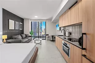 121 NE 5th St, Miami, FL 33132 - Photo 11