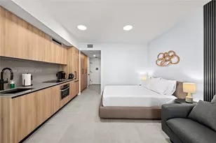 121 NE 5th St, Miami, FL 33132 - Photo 9