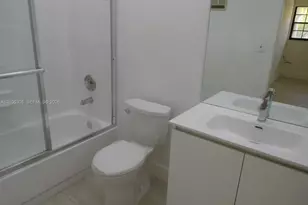 815 NE 199th St, Miami, FL 33179 - Photo 17