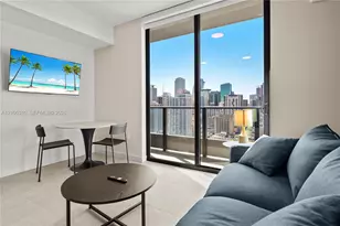 121 NE 5th St, Miami, FL 33132 - Photo 11