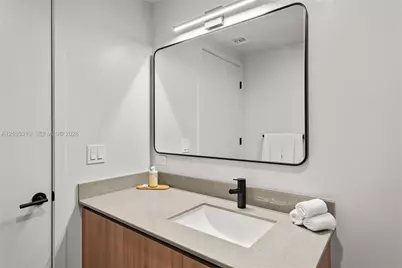 121 NE 5th St #3304, Miami, FL 33132 - Photo 17