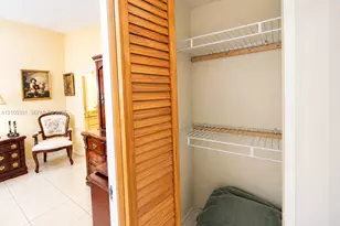 4675 W 18th Ct, Hialeah, FL 33012 - Photo 25