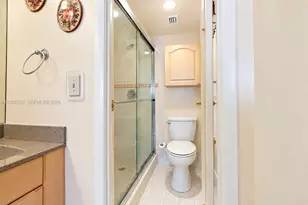 4675 W 18th Ct, Hialeah, FL 33012 - Photo 29
