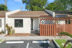 1711 NW 92nd Ave, Pembroke Pines, FL 33024 - Photo 1