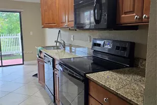 9015 NW 38th Dr, Coral Springs, FL 33065 - Photo 3