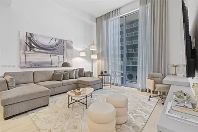 77 SE 5th St #1207, Miami, FL 33131 - Photo 3