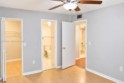 827 NE 199th St #205, Miami, FL 33179 - Photo 9