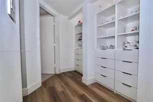 1000 Island Blvd, Aventura, FL 33160 - Photo 19