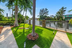 407 Sunset Dr, Hallandale Beach, FL 33009 - Photo 11