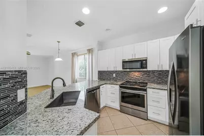 1058 Golden Cane Dr, Weston, FL 33327 - Photo 5