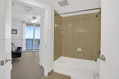1750 N Bayshore Dr #2202, Miami, FL 33132 - Photo 11