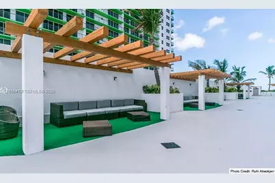 1750 N Bayshore Dr #2202, Miami, FL 33132 - Photo 33
