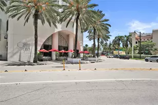 1750 N Bayshore Dr, Miami, FL 33132 - Photo 31