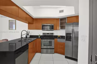 1750 N Bayshore Dr, Miami, FL 33132 - Photo 7