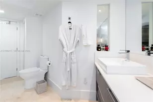 6301 Collins Ave, Miami Beach, FL 33141 - Photo 17