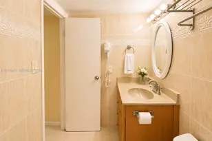 19201 Collins Ave, Sunny Isles Beach, FL 33160 - Photo 13