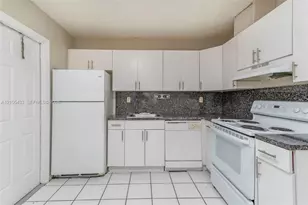 6331 Pierce St, Hollywood, FL 33024 - Photo 13