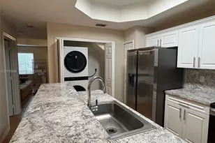 620 SW 107th Ave, Pembroke Pines, FL 33025 - Photo 15