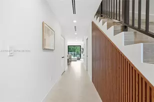 2800 SW 38th Ct, Miami, FL 33134 - Photo 5
