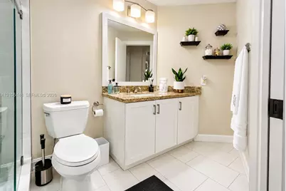 15515 N Miami Lakeway N #204-11, Miami Lakes, FL 33014 - Photo 9