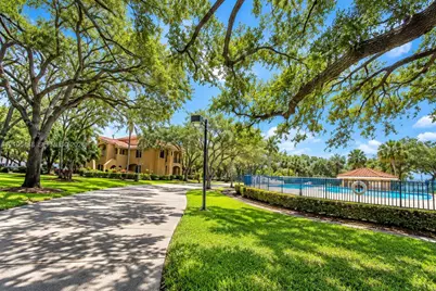 15515 N Miami Lakeway N #204-11, Miami Lakes, FL 33014 - Photo 13