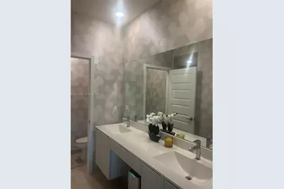 4745 NW 84th Ct #20, Doral, FL 33166 - Photo 37