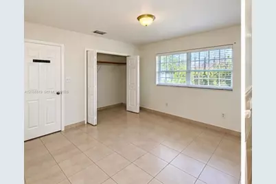1100 NW 29th Ave #1102, Miami, FL 33125 - Photo 5