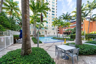 2000 N Bayshore Dr #110, Miami, FL 33137 - Photo 47