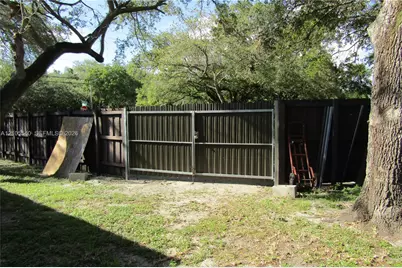 21935 SW 102nd Ave, Cutler Bay, FL 33190 - Photo 25