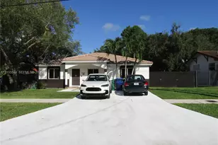 21935 SW 102nd Ave, Cutler Bay, FL 33190 - Photo 3