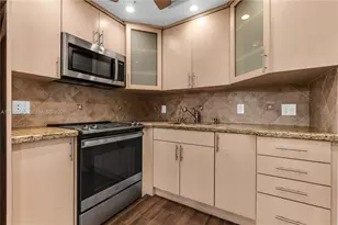 2 Tilford A, Deerfield Beach, FL 33442 - Photo 9