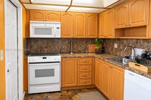 4191 NW 41st St, Lauderdale Lakes, FL 33319 - Photo 7