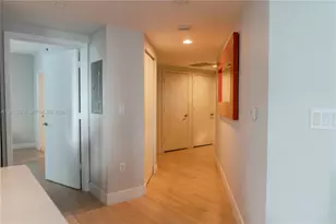 500 Brickell Ave, Miami, FL 33131 - Photo 3
