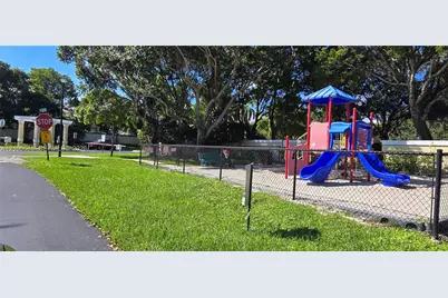 3152 SW 49th St #126, Dania Beach, FL 33312 - Photo 11