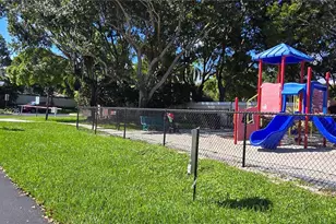 3152 SW 49th St, Dania Beach, FL 33312 - Photo 11