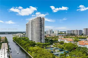 2000 Island Blvd, Aventura, FL 33160 - Photo 43
