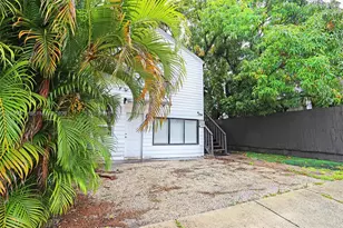 1111 SW 11th St, Miami, FL 33130 - Photo 3