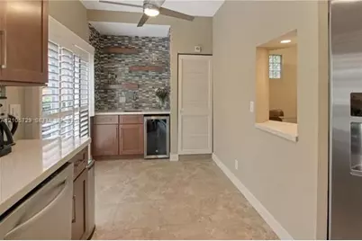 11255 Lakeview Dr #23-G, Coral Springs, FL 33071 - Photo 9