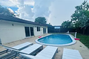 851 NE 205th St, Miami, FL 33179 - Photo 1
