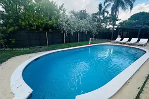 851 NE 205th St, Miami, FL 33179 - Photo 5