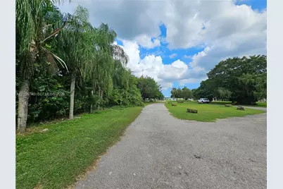 23601 SW 187th Ave, Homestead, FL 33031 - Photo 15