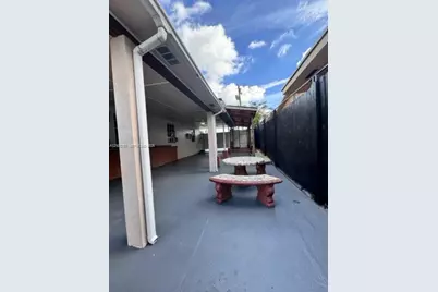 234-236 NW 32nd Ave, Miami, FL 33125 - Photo 11