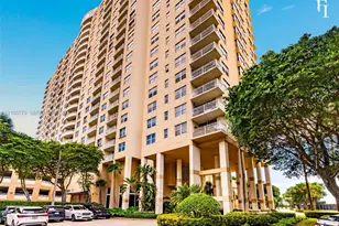 770 Claughton Island Dr, Miami, FL 33131 - Photo 21