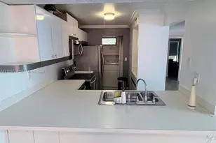 10343 Greenhouse Rd, Pembroke Pines, FL 33026 - Photo 5