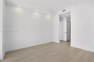 2200 Brickell Ave, Miami, FL 33129 - Photo 17